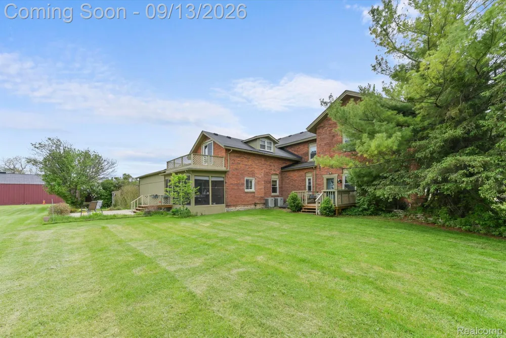 12242 S Stoney Creek Road Exeter Township, MI 48159