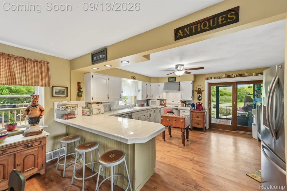 12242 S Stoney Creek Road Exeter Township, MI 48159
