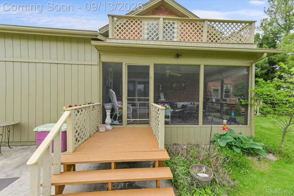 12242 S Stoney Creek Road Exeter Township, MI 48159