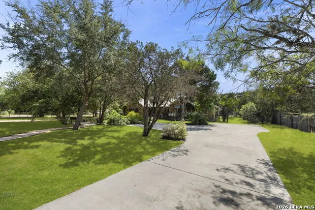 11154 Moorway Helotes, TX 78023
