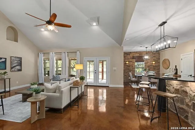 11154 Moorway Helotes, TX 78023