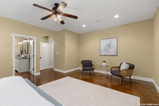 11154 Moorway Helotes, TX 78023