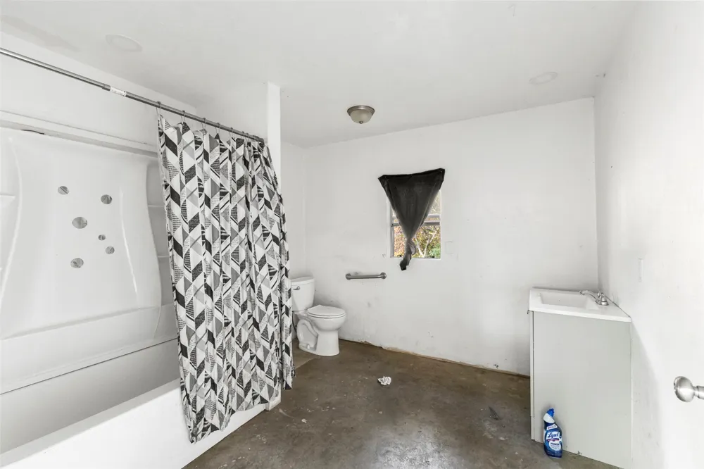 17760 County Road 3518 Ada, OK 74820