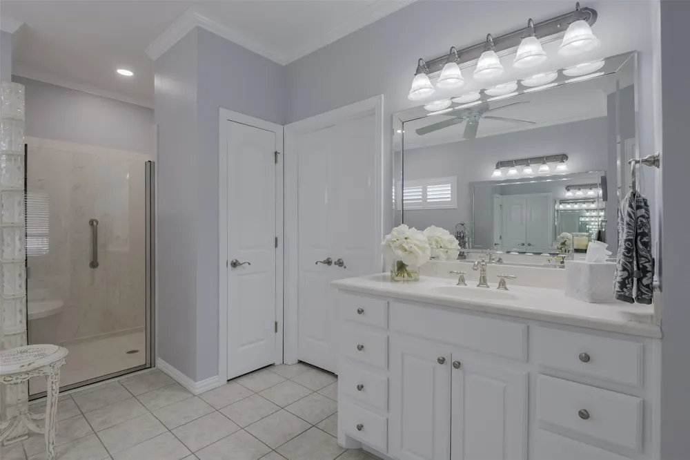 818 Amherst Drive Waxahachie, TX 75165
