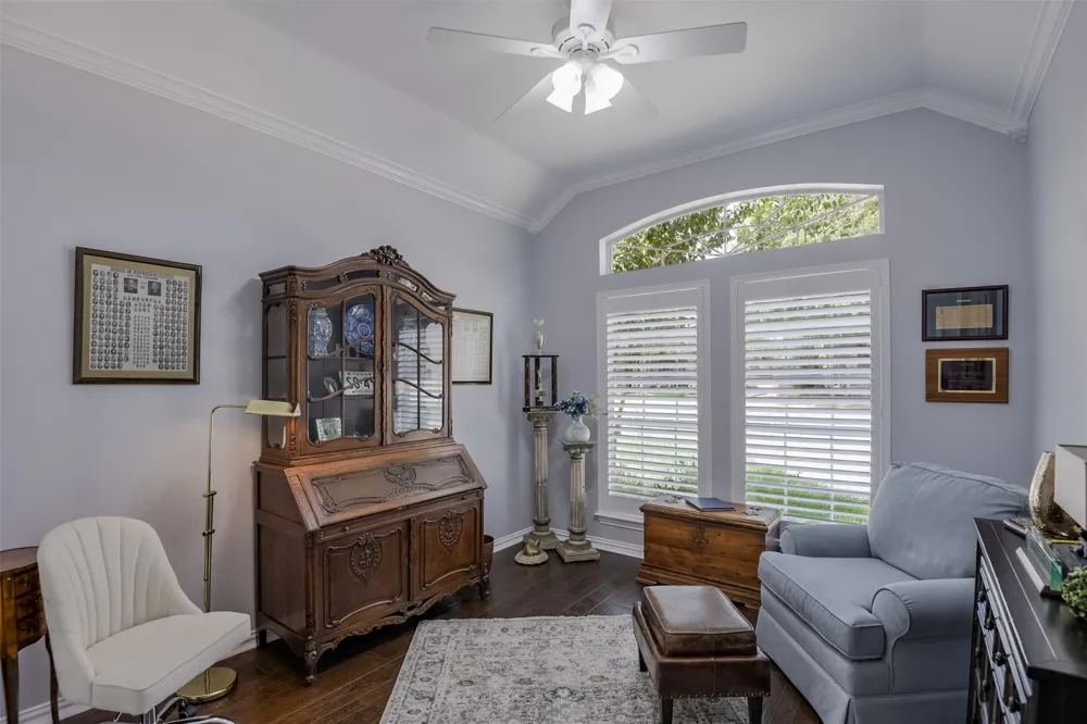 818 Amherst Drive Waxahachie, TX 75165