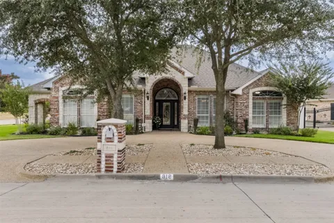 818 Amherst Drive