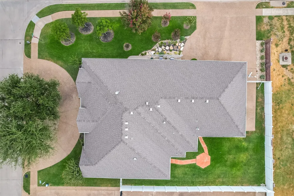 818 Amherst Drive Waxahachie, TX 75165