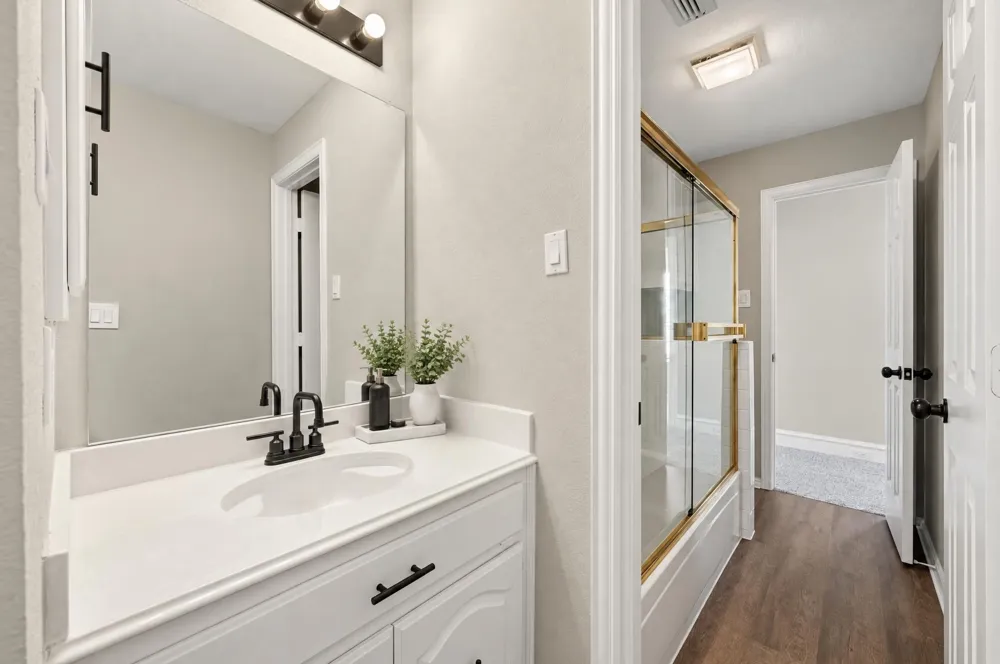 18003 Benchmark Drive Dallas, TX 75252