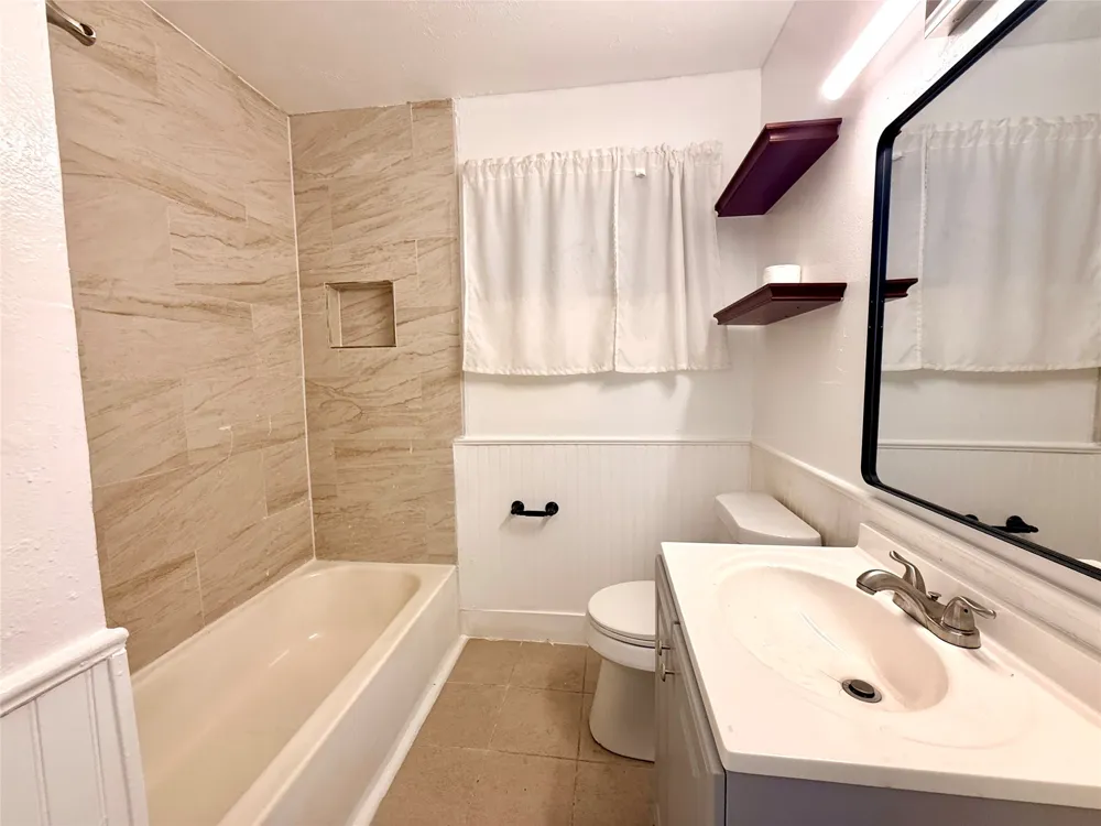 10870 Cassandra Way Dallas, TX 75228