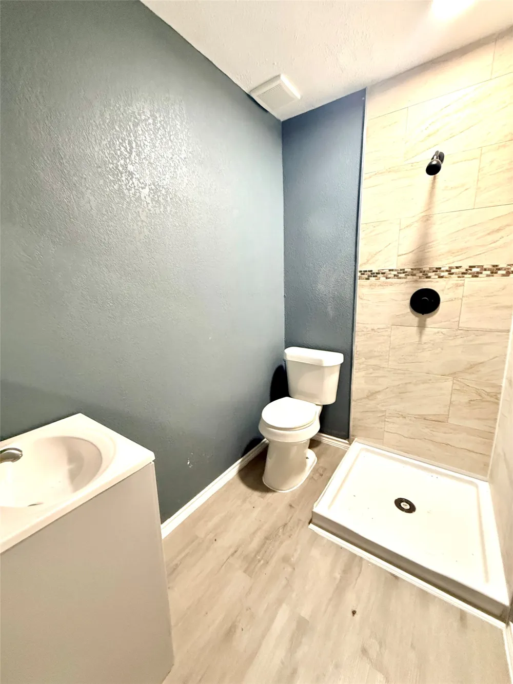10870 Cassandra Way Dallas, TX 75228
