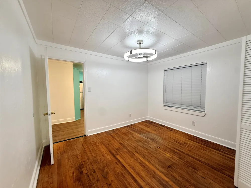 10870 Cassandra Way Dallas, TX 75228