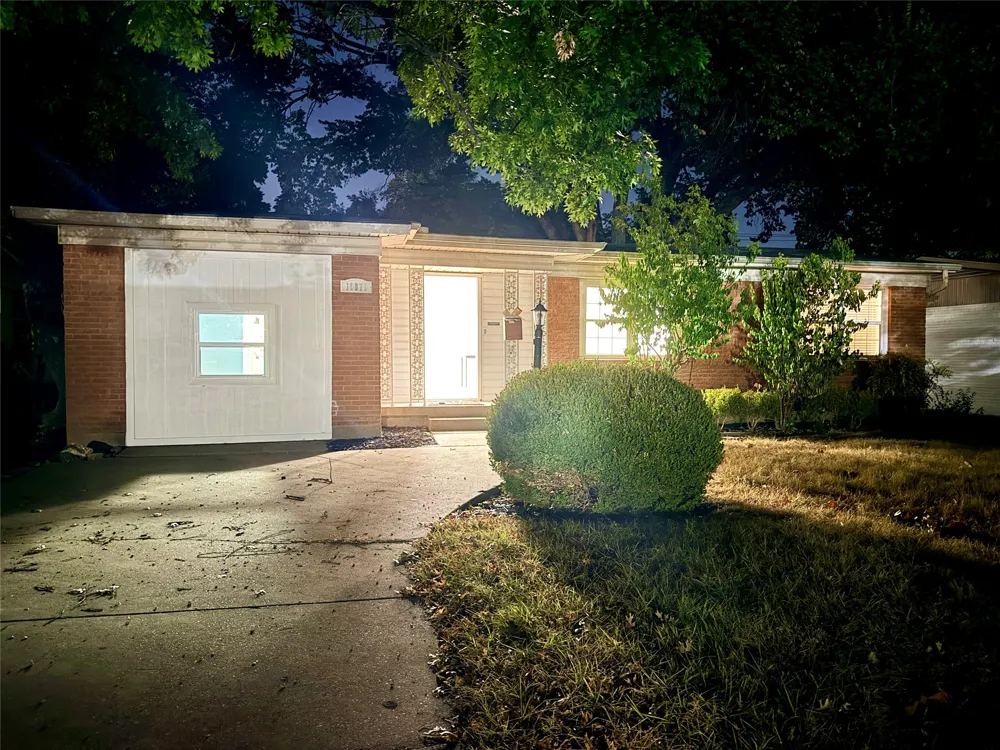 10870 Cassandra Way Dallas, TX 75228