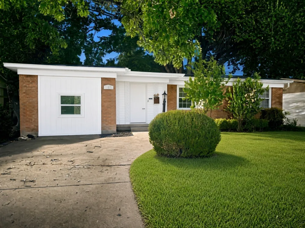 10870 Cassandra Way Dallas, TX 75228