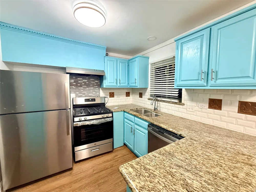10870 Cassandra Way Dallas, TX 75228