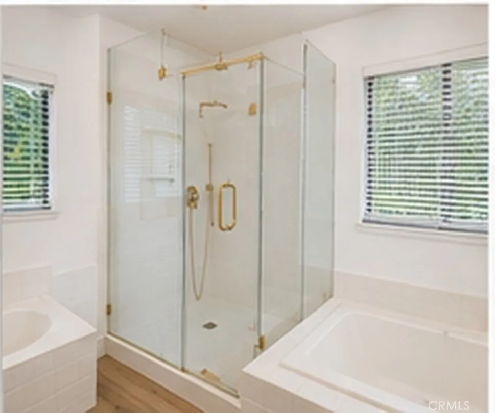 23317 Saticoy Street Canoga Park, CA 91304