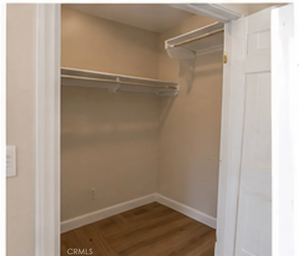 23317 Saticoy Street Canoga Park, CA 91304