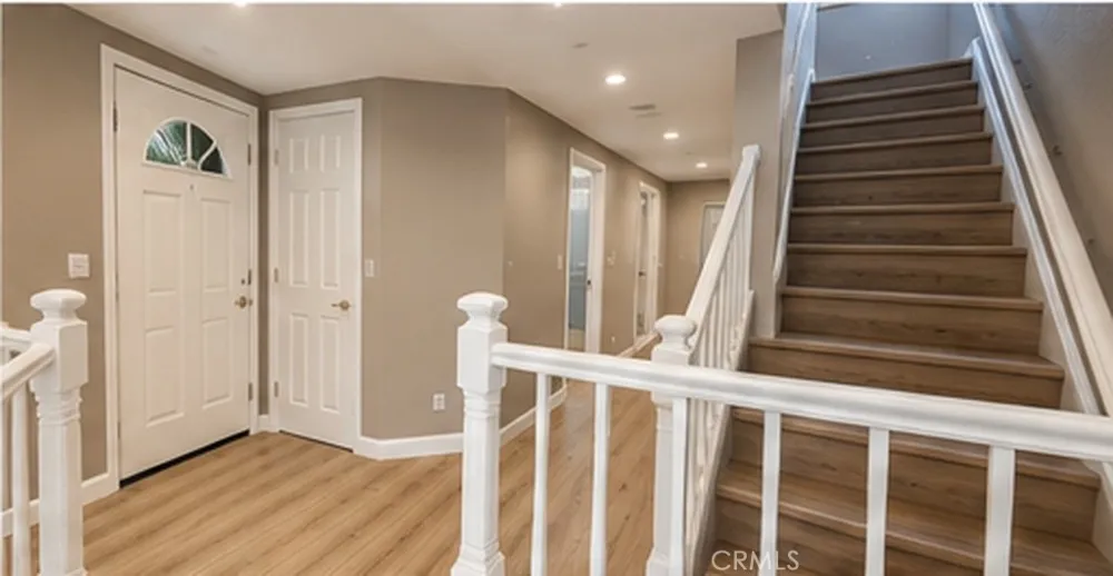23317 Saticoy Street Canoga Park, CA 91304