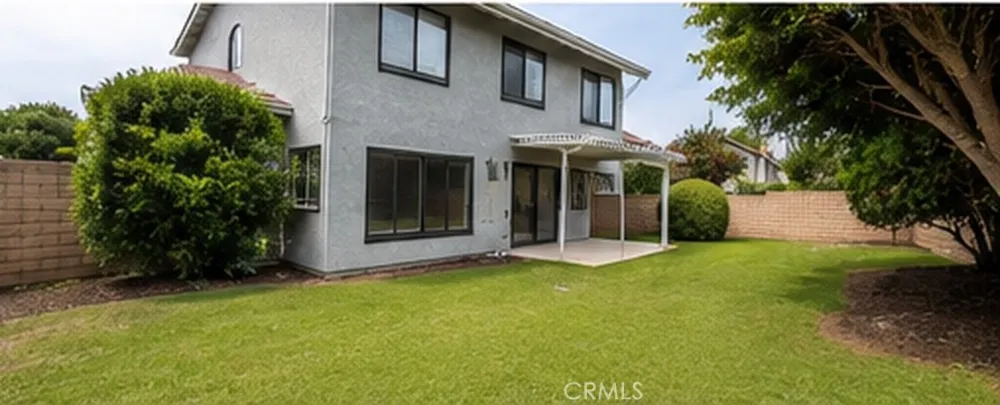 23317 Saticoy Street Canoga Park, CA 91304