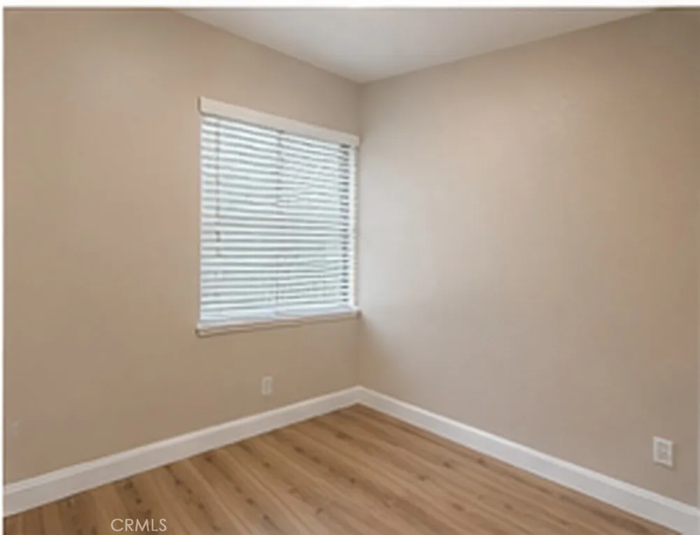 23317 Saticoy Street Canoga Park, CA 91304