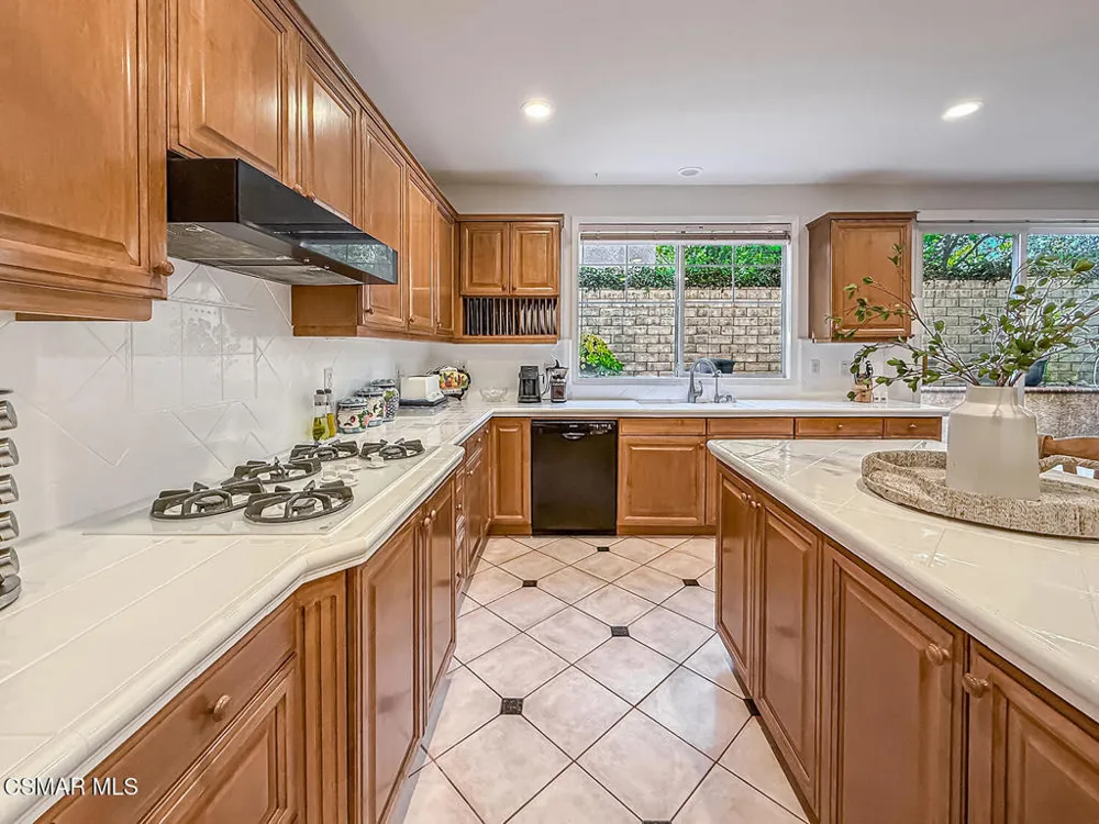 290 Culview Court Simi Valley, CA 93065