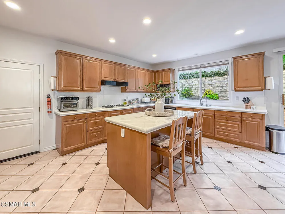 290 Culview Court Simi Valley, CA 93065