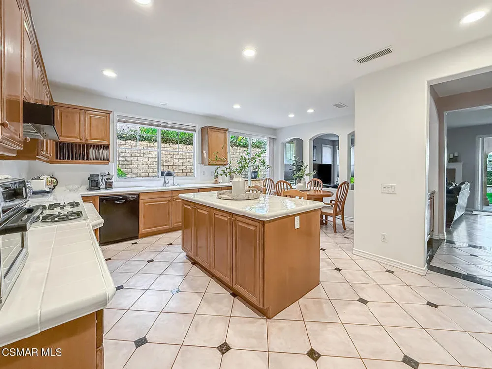 290 Culview Court Simi Valley, CA 93065