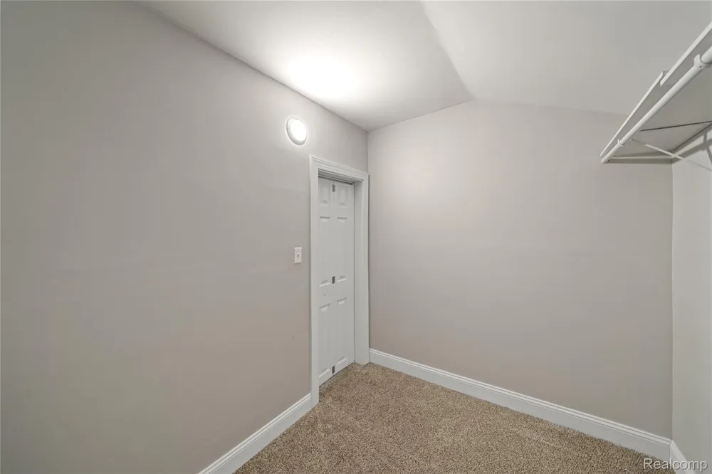 11610 Cardwell Street Livonia City, MI 48150