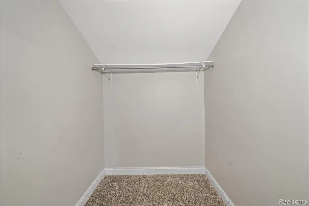 11610 Cardwell Street Livonia City, MI 48150