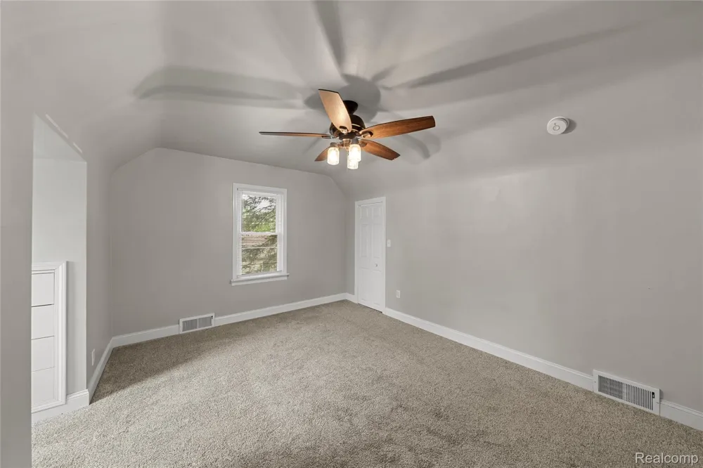 11610 Cardwell Street Livonia City, MI 48150