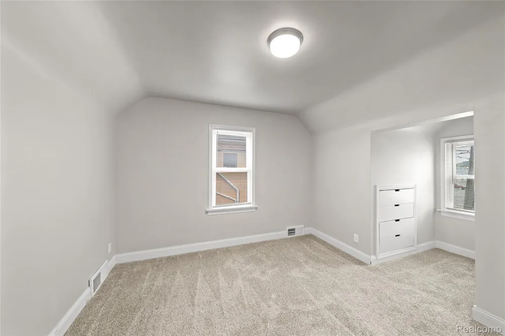 11610 Cardwell Street Livonia City, MI 48150