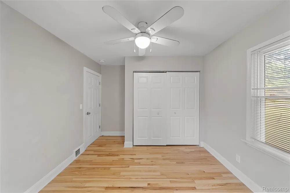 11610 Cardwell Street Livonia City, MI 48150