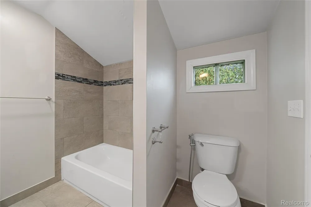 11610 Cardwell Street Livonia City, MI 48150