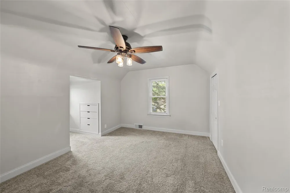 11610 Cardwell Street Livonia City, MI 48150