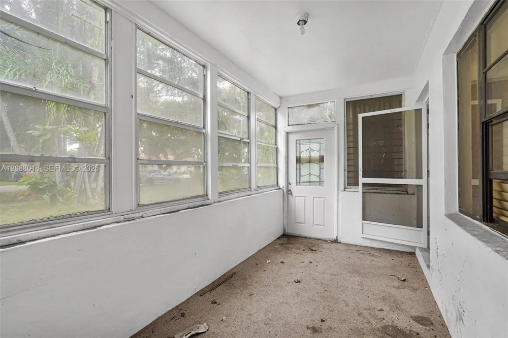 424 Minola Dr Miami Springs, FL 33166