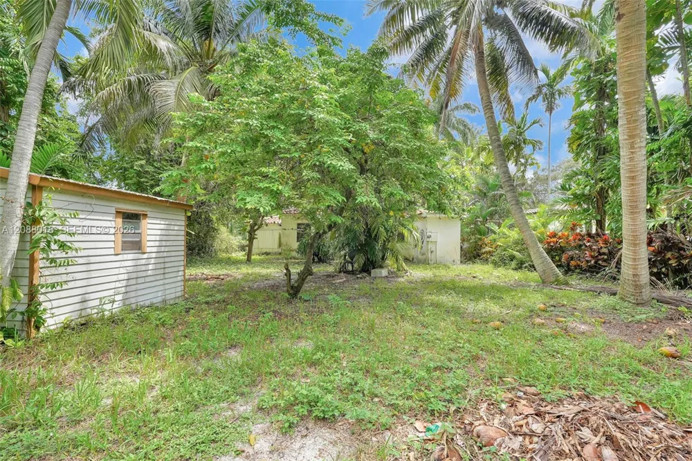424 Minola Dr Miami Springs, FL 33166