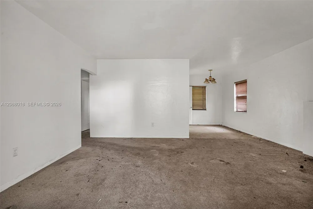 424 Minola Dr Miami Springs, FL 33166