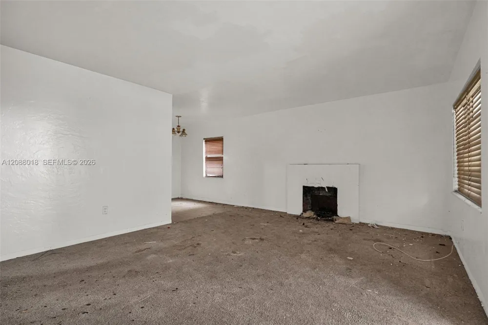 424 Minola Dr Miami Springs, FL 33166