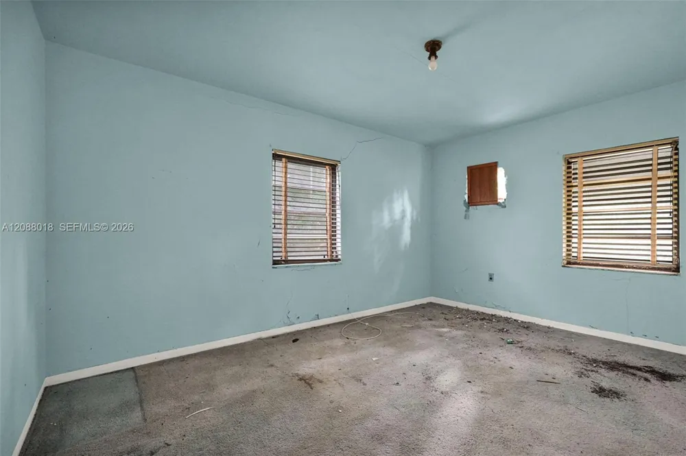424 Minola Dr Miami Springs, FL 33166