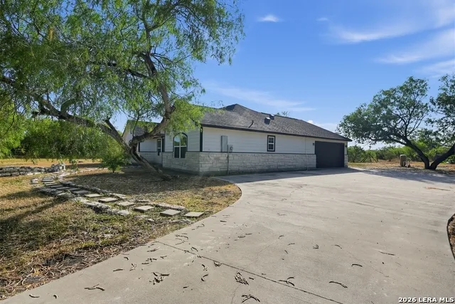5769 Grand Lake Cir Robstown, TX 78380