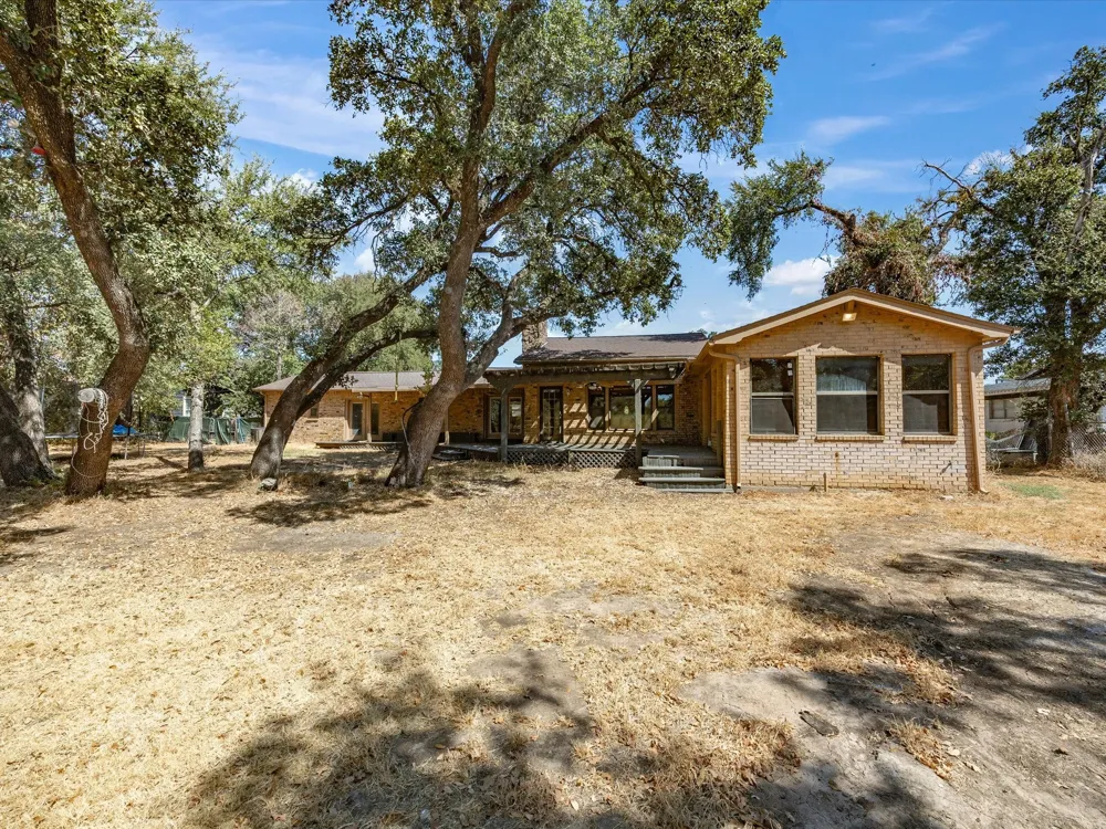 7905 Ella Young Drive Lakeside, TX 76135