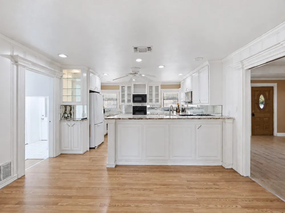 7905 Ella Young Drive Lakeside, TX 76135