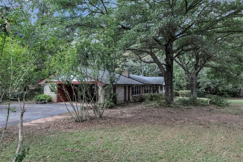 2380 Keys Ferry Road Jackson, GA 30233