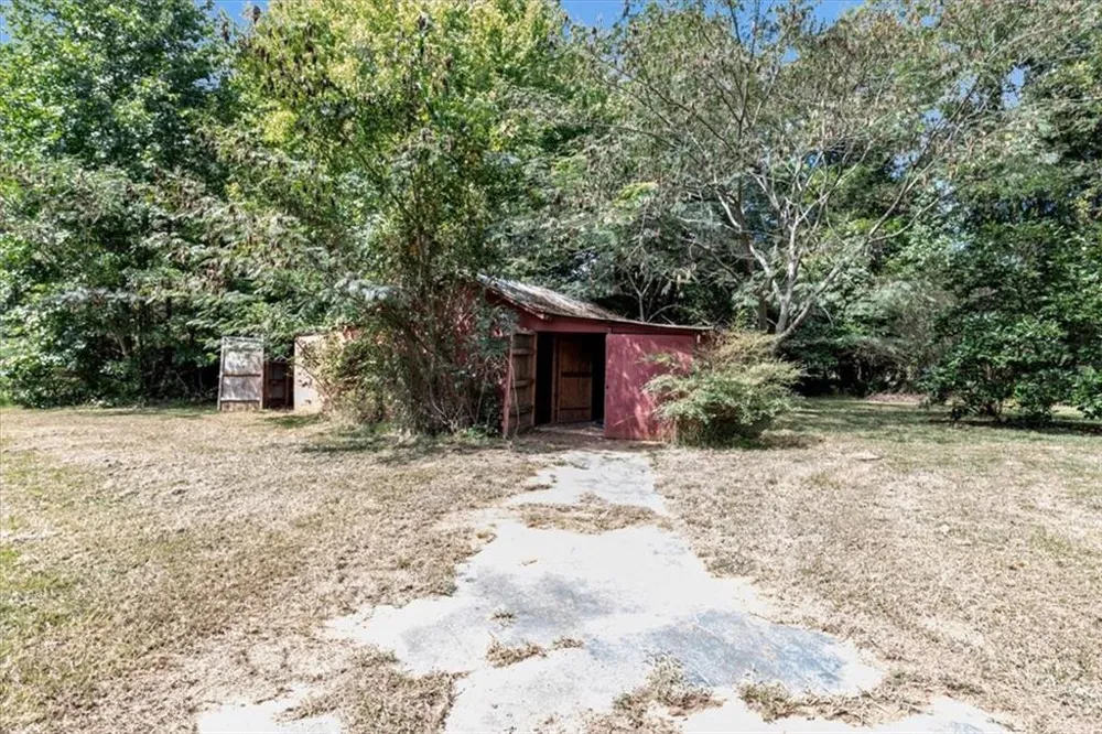 2380 Keys Ferry Road Jackson, GA 30233