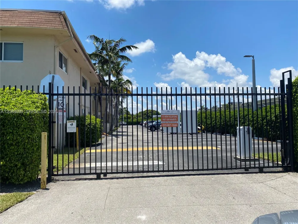 14500 SW 88th Ave #224 Palmetto Bay, FL 33176