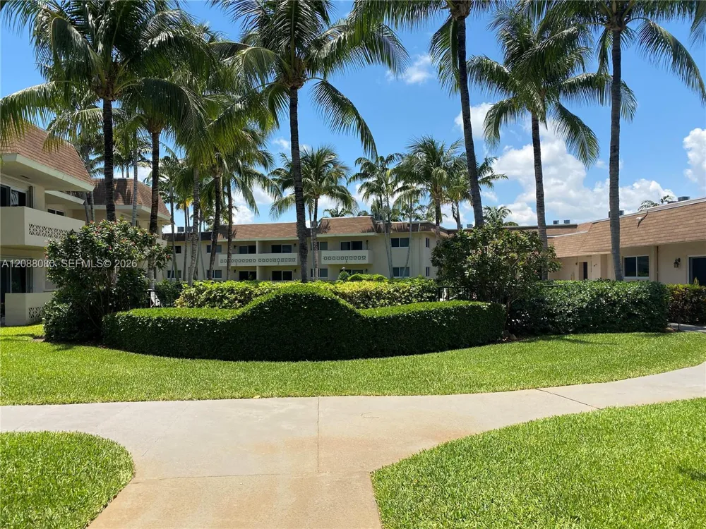 14500 SW 88th Ave #224 Palmetto Bay, FL 33176
