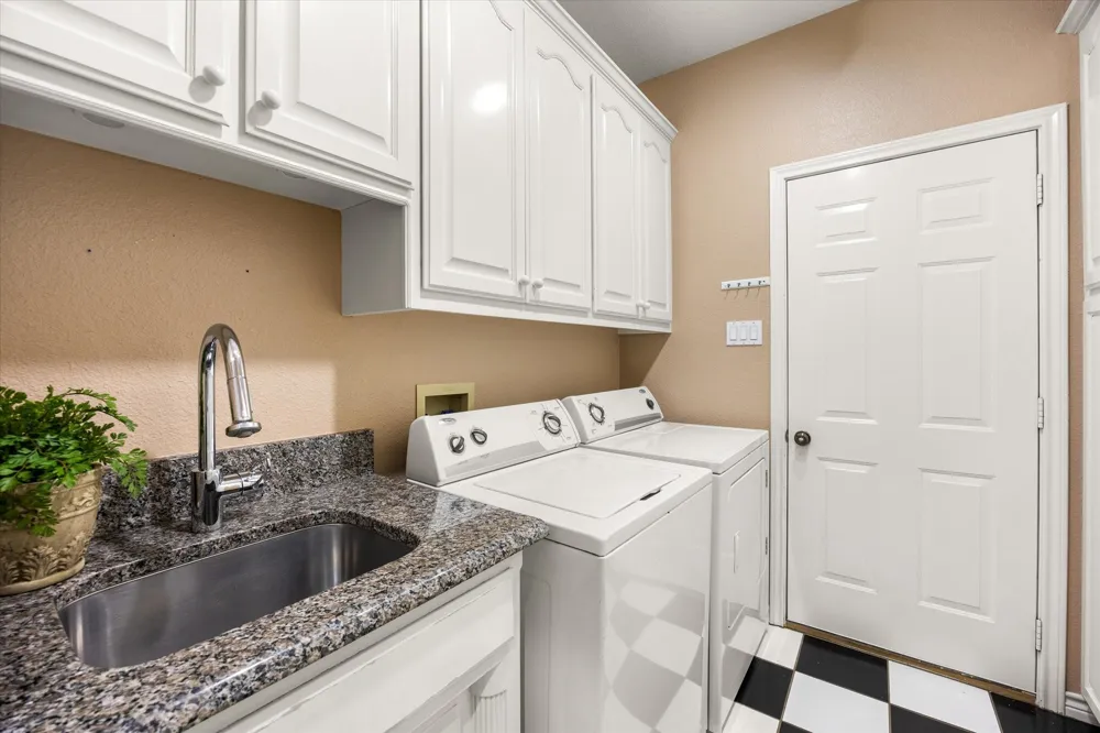 8712 Bellechase Road Granbury, TX 76049