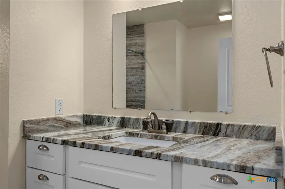 2018 Katy Street New Braunfels, TX 78130