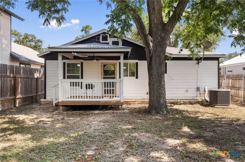 2018 Katy Street New Braunfels, TX 78130