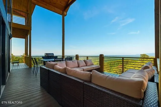 859 Copper Pot Way Sevierville, TN 37876