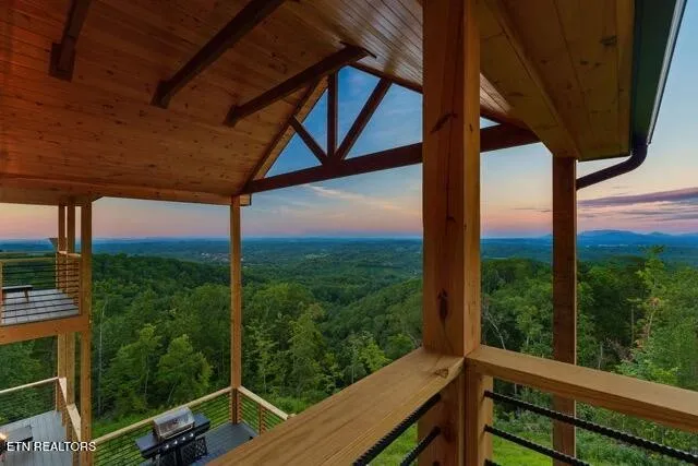 859 Copper Pot Way Sevierville, TN 37876